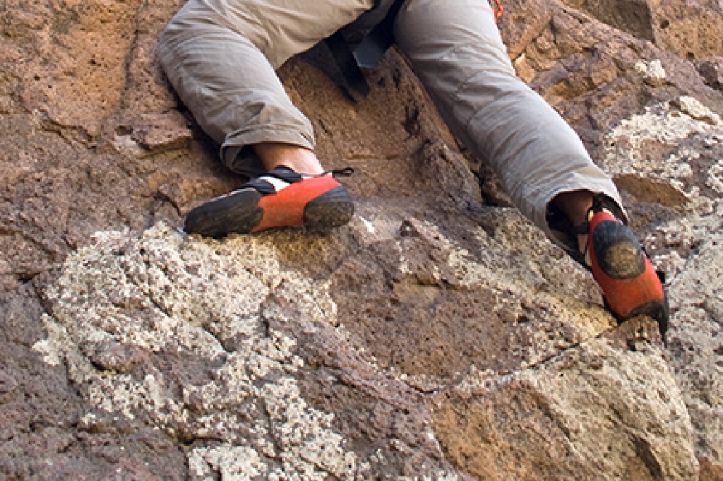 Causes of Foot Pain From Rock Climbing